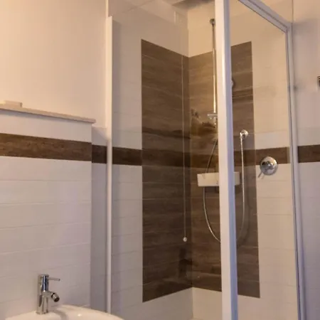 Olivi Affitta セニガッリア