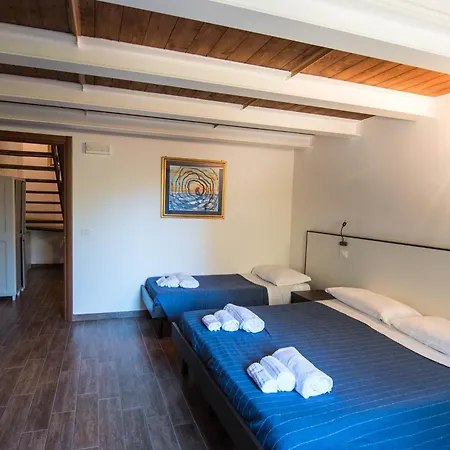 Olivi Affitta 3*